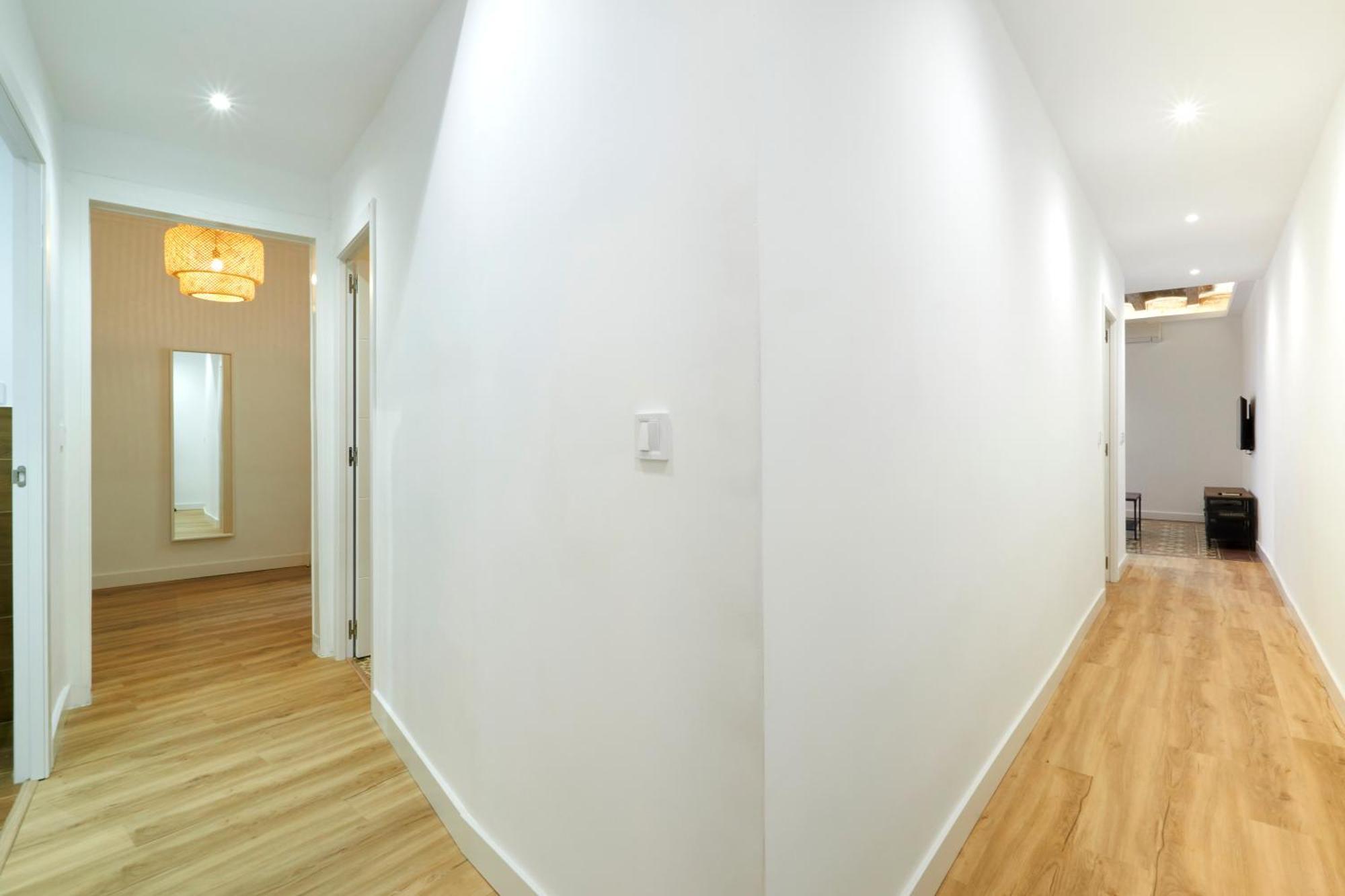 Comfortable Apartment Next To Apolo Theater Barcellona Esterno foto